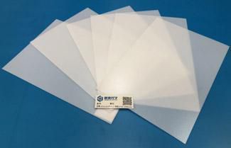 What is the Difference Between Acrylic Sheet for Lighting and Polycarbonate Sheet?